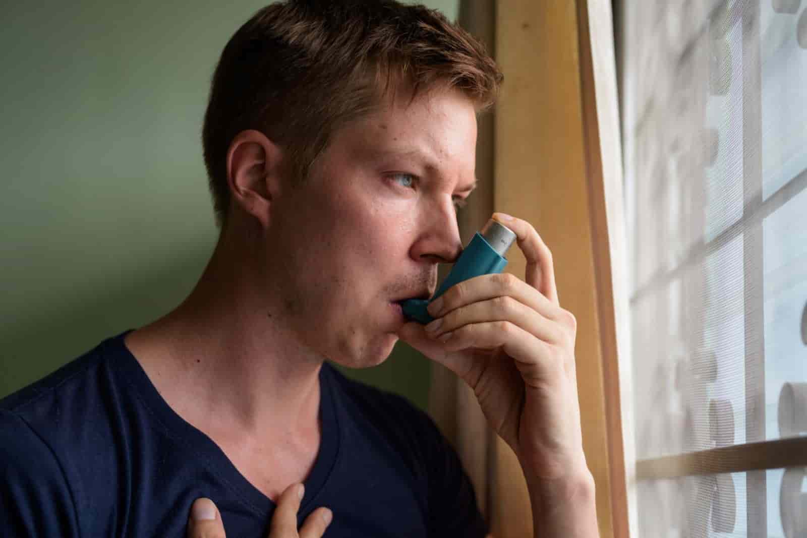 fostair inhaler uses, side effects and how it compares to other asthma inhalers in the uk