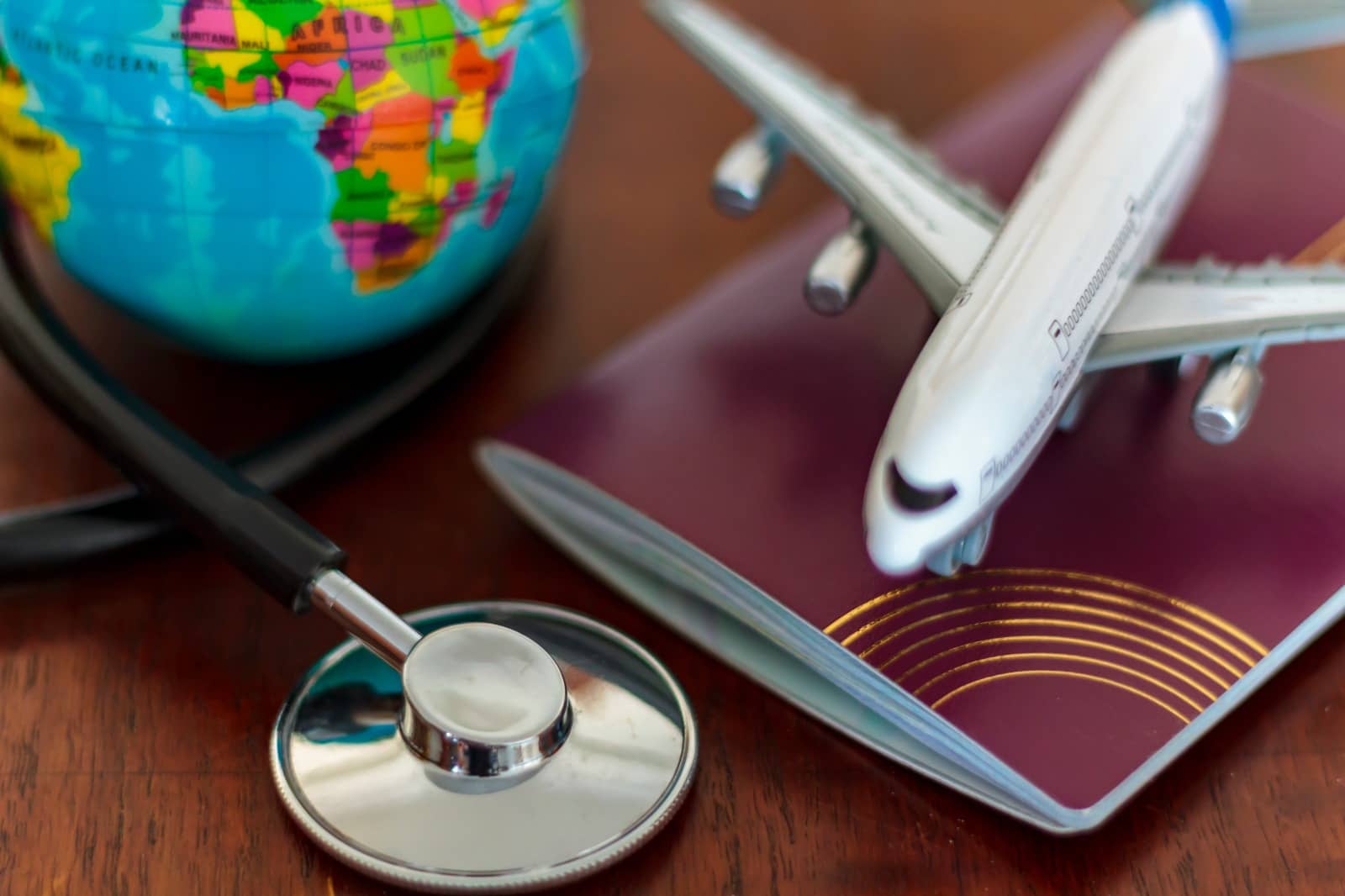 Essential precautions for staying healthy while traveling